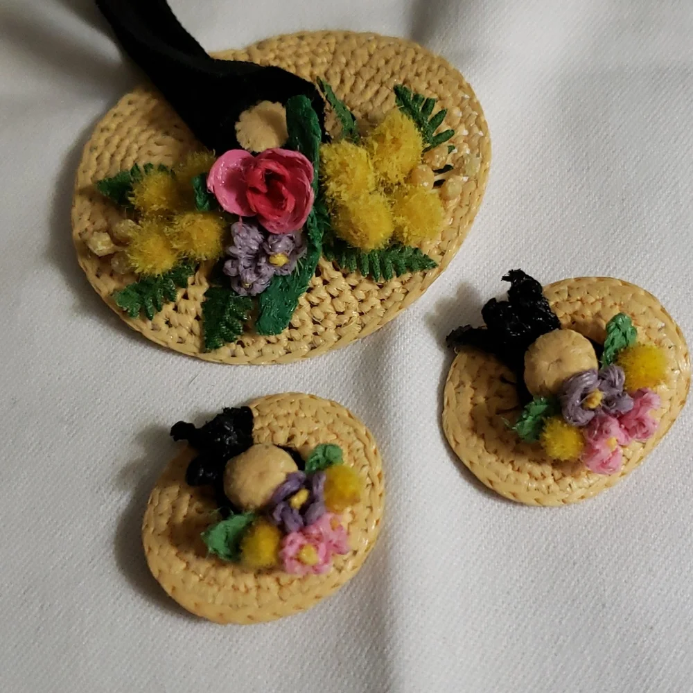 Vintage Crochet Hat Brooch and Earrings Set - Picture 2 of 5
